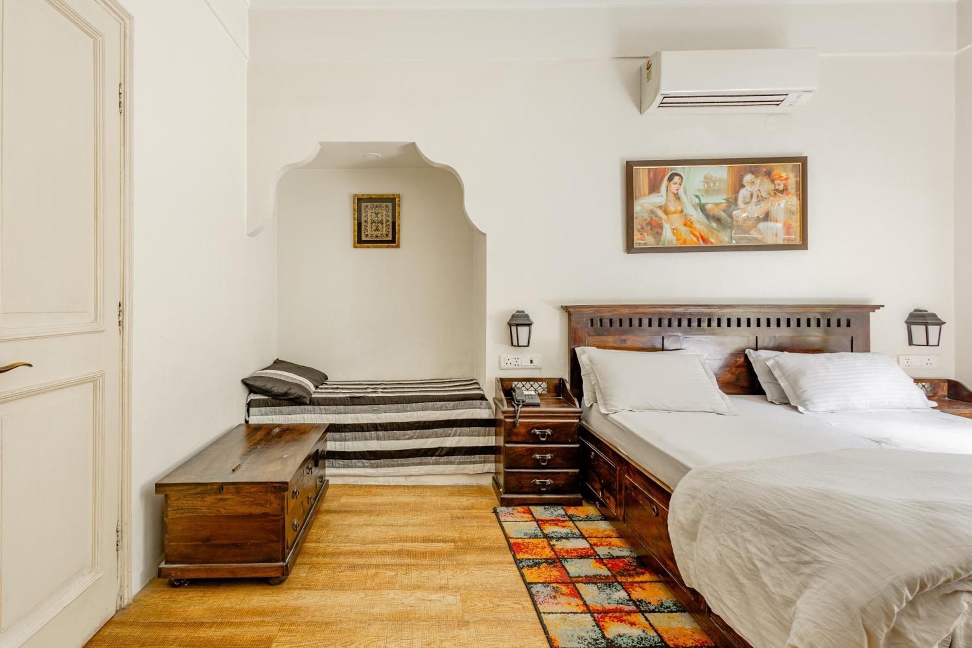 Cp Villa - Rooms With Patio Нью-Дели Экстерьер фото