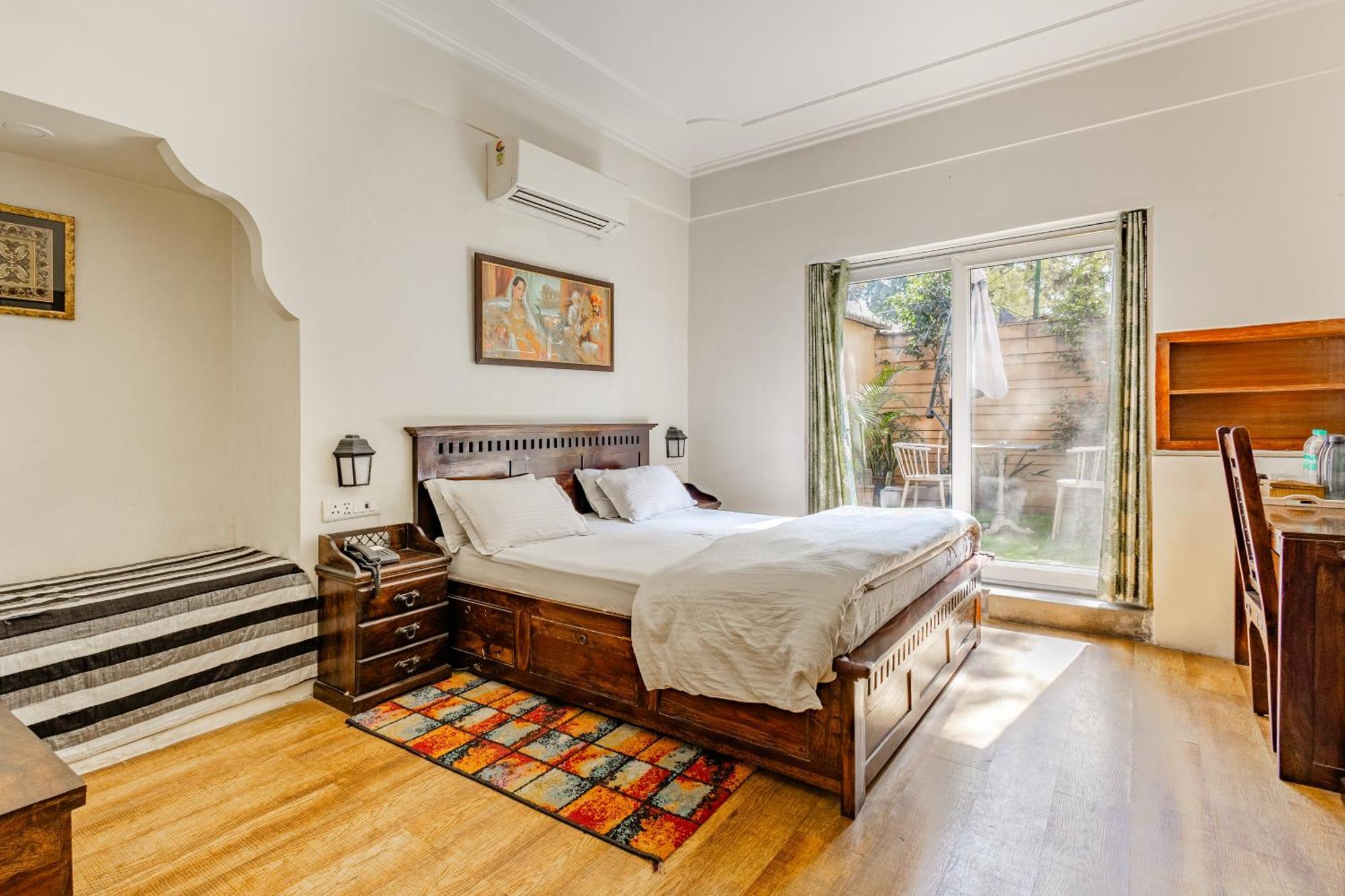 Cp Villa - Rooms With Patio Нью-Дели Экстерьер фото