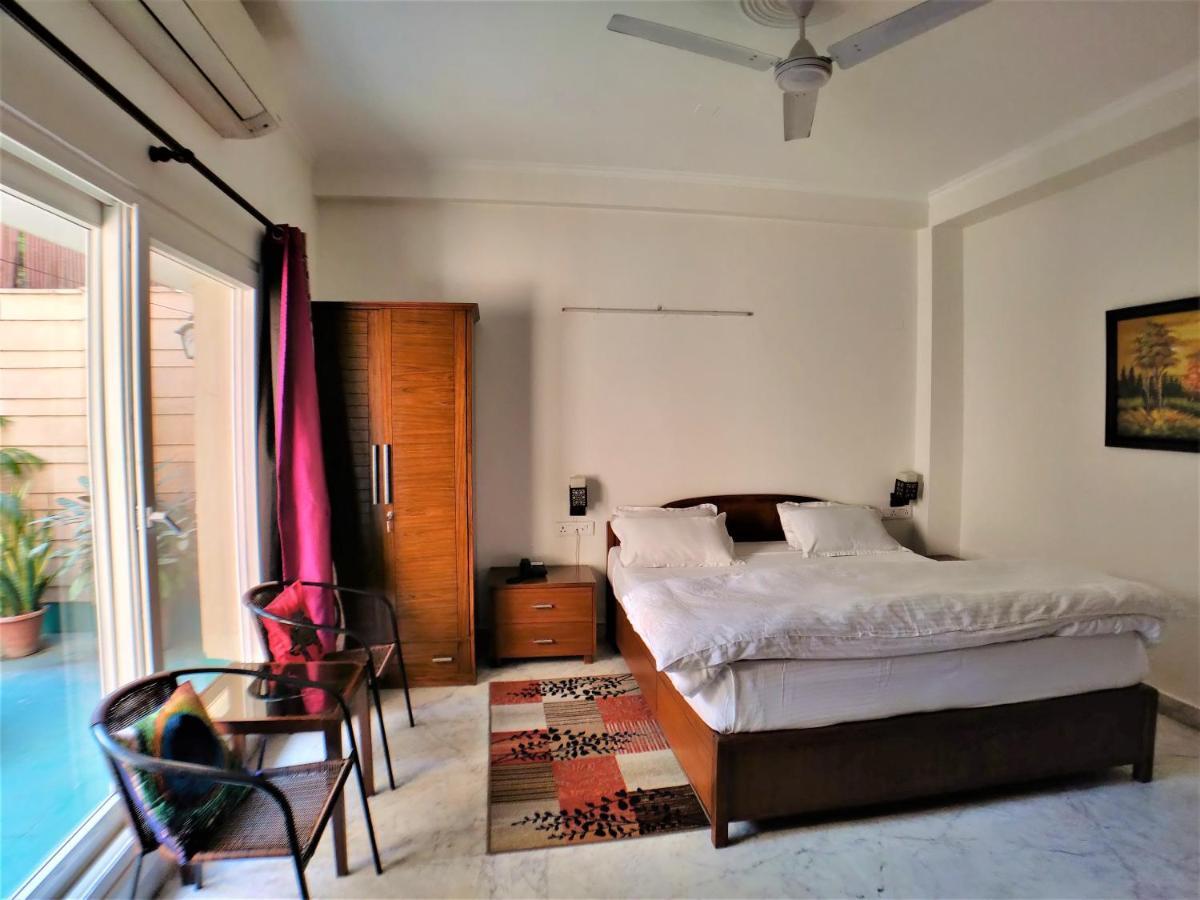 Cp Villa - Rooms With Patio Нью-Дели Экстерьер фото